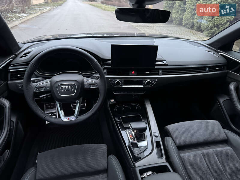 Седан Audi A4 2020 в Києві
