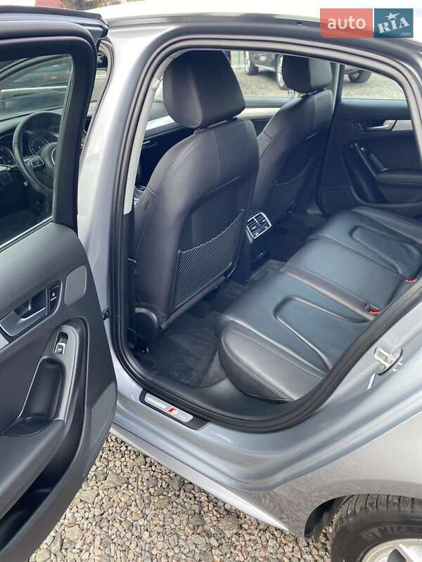Седан Audi A4 2015 в Луцке