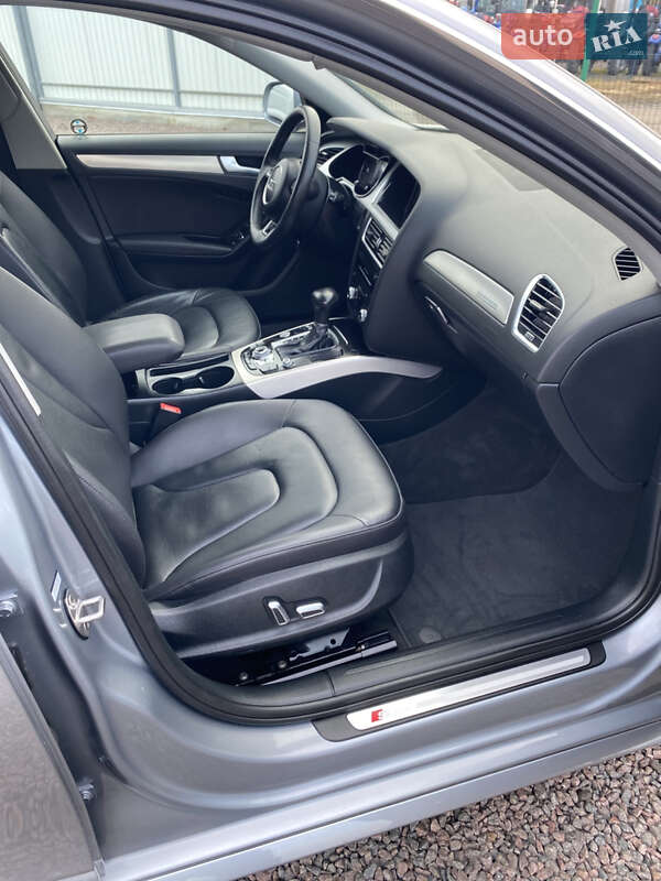 Седан Audi A4 2015 в Луцке