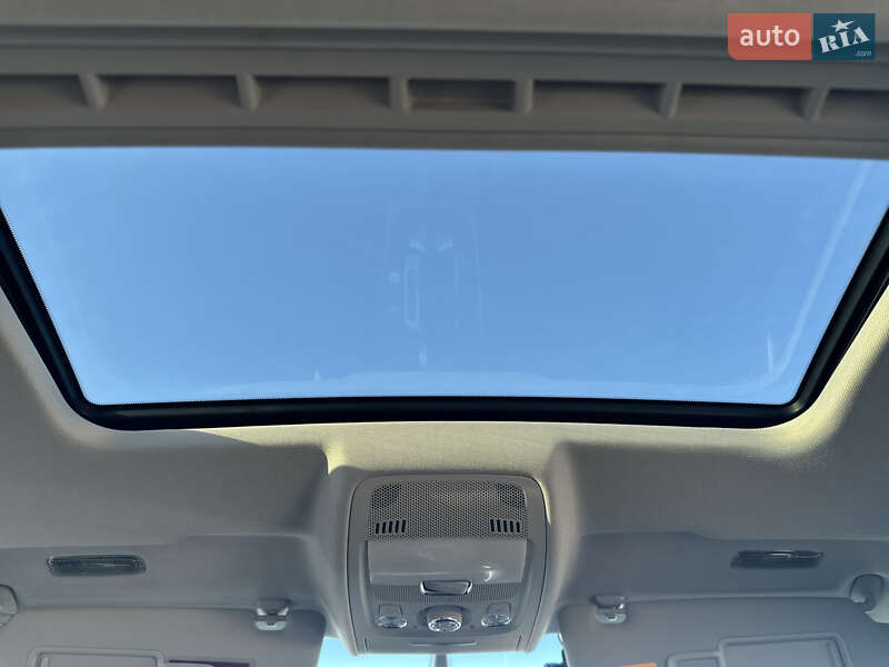 Седан Audi A4 2014 в Радехове