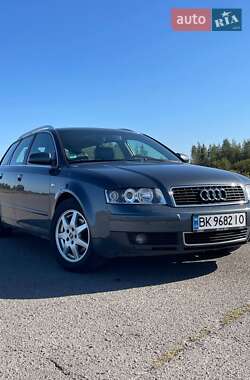 Универсал Audi A4 2001 в Березному