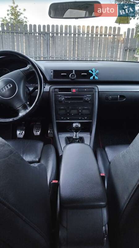 Универсал Audi A4 2001 в Березному