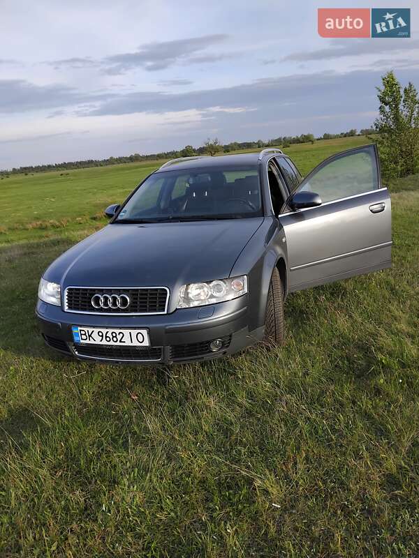 Универсал Audi A4 2001 в Березному