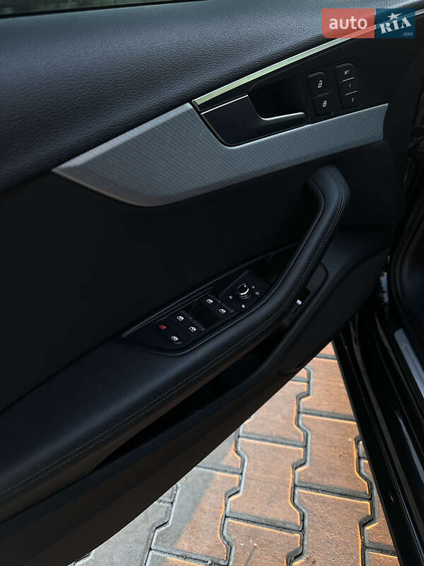 Седан Audi A4 2018 в Тернополі