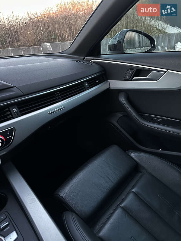 Седан Audi A4 2018 в Тернополі