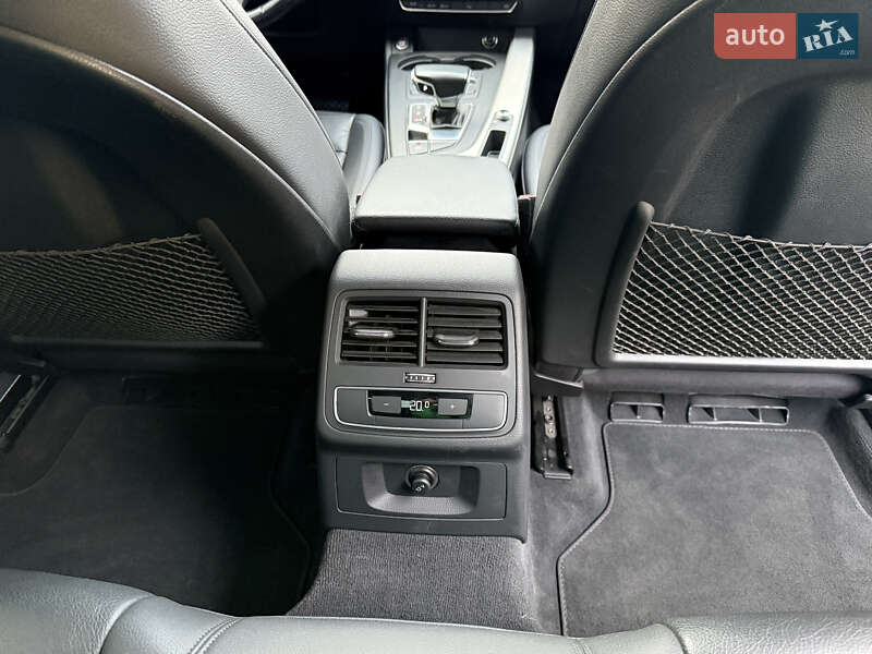 Седан Audi A4 2016 в Надвірній