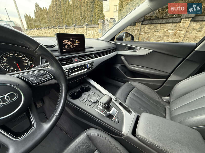 Седан Audi A4 2016 в Надвірній