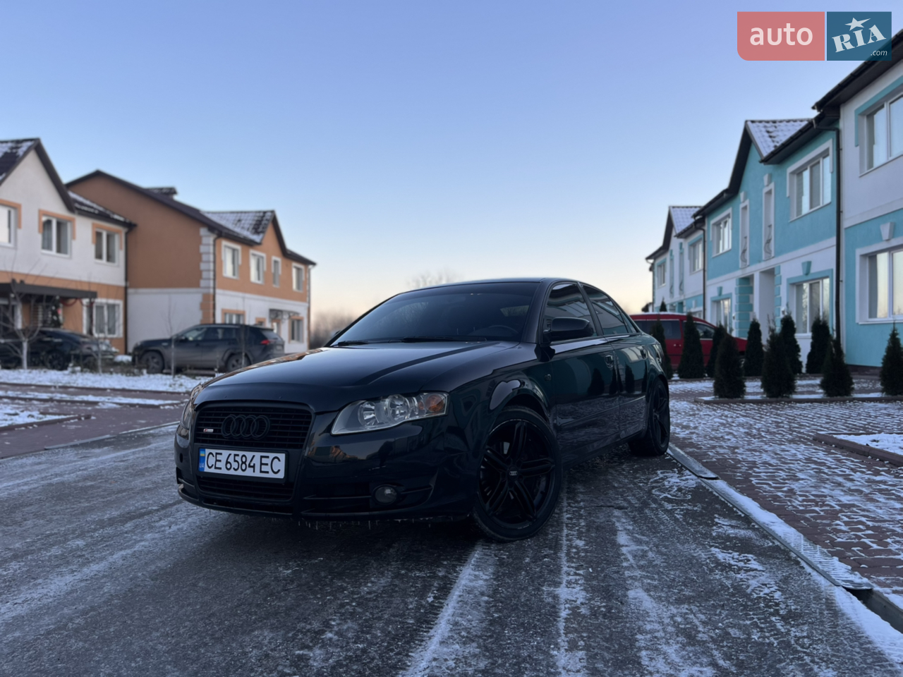 Продається гарна а4 
Ціла , рівна, чорна на чорному , 2.0 тді на 6 ступці
Оригінальний S-Line
Чорна стеля 
Гарне 18 колесо
Ходовка збита , машинка їде тихо, збита, нічого не гримить
Двигун не димить ні грами , заводиться добре
Іде прекрасно без перебільшення
Кузов без гнилі і рижиків - збережений
Салон цілий, з підтримками 
Загалом гарна машина як технічно так і візуально 
Документи в порядку 
За деталями телефонуйте 