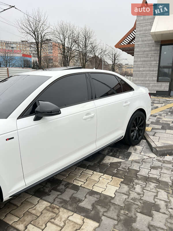 Седан Audi A4 2016 в Днепре