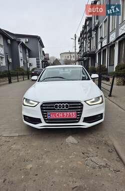 Седан Audi A4 2015 в Львові