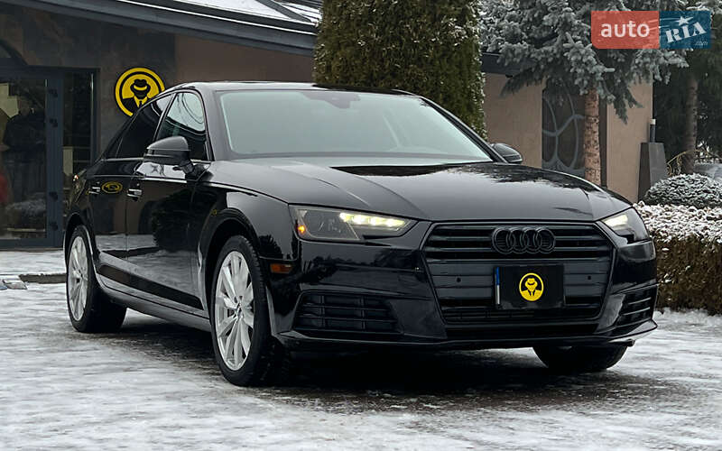 Седан Audi A4 2015 в Львове