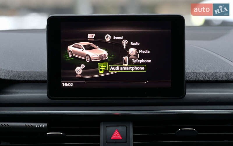 Седан Audi A4 2015 в Львове