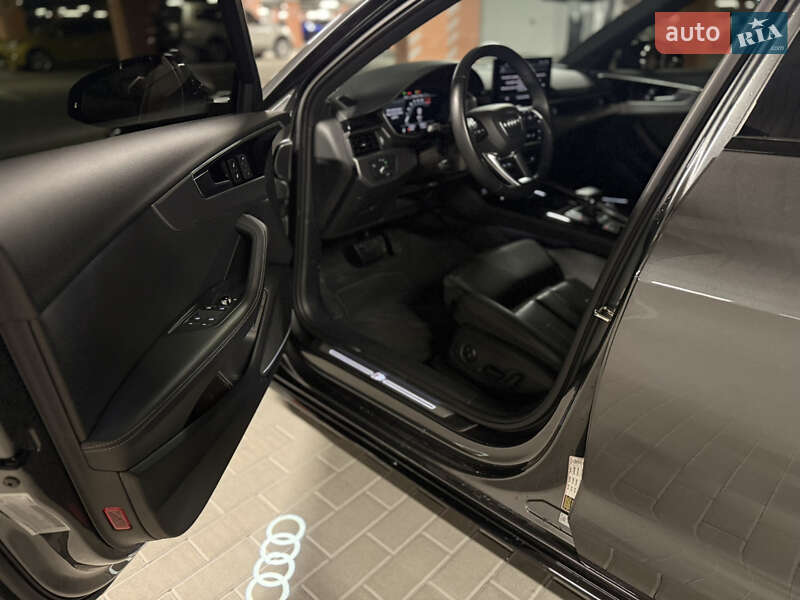 Седан Audi A4 2021 в Киеве