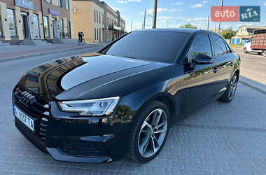 Седан Audi A4 2019 в Львові