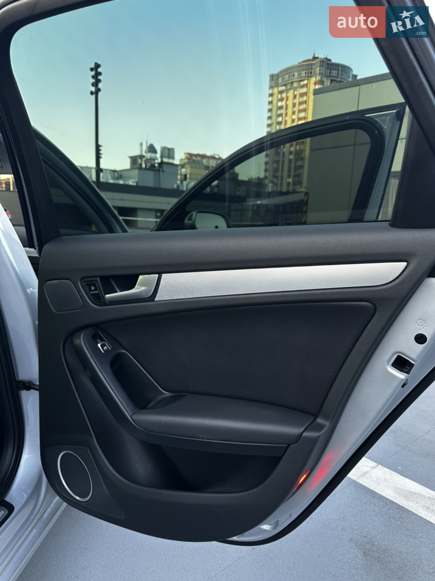 2012 Audi A4 - мініатюра 35