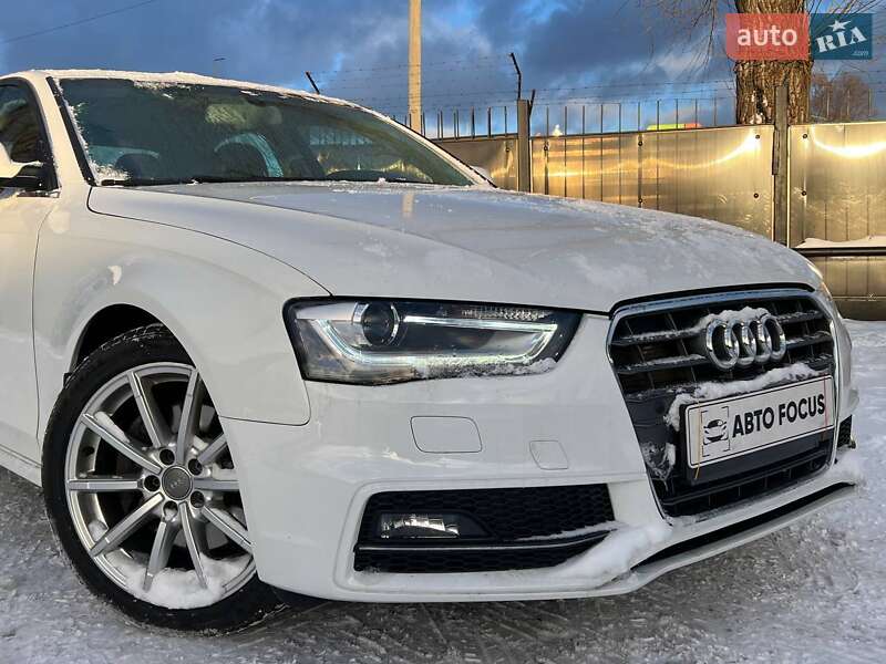 Седан Audi A4 2014 в Киеве
