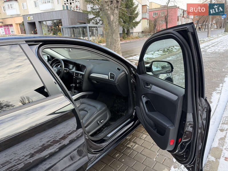 Седан Audi A4 2013 в Виннице