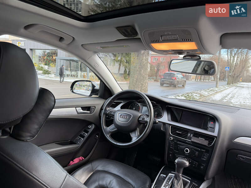 Седан Audi A4 2013 в Виннице