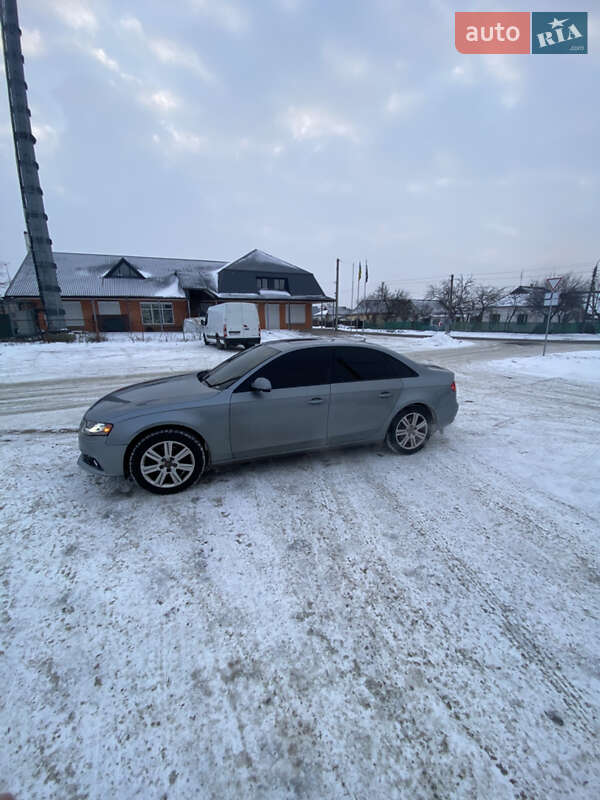 Седан Audi A4 2009 в Умані