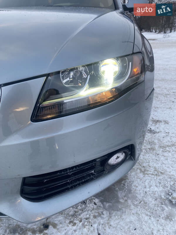 Седан Audi A4 2009 в Умані