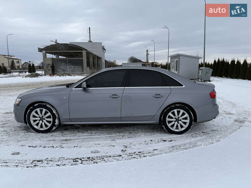 Седан Audi A4 2014 в Львове