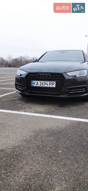 Седан Audi A4 2017 в Киеве