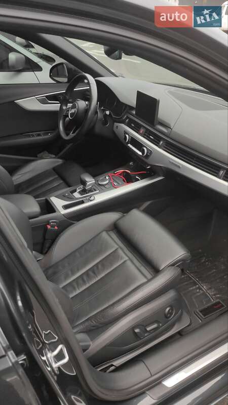 Седан Audi A4 2017 в Киеве