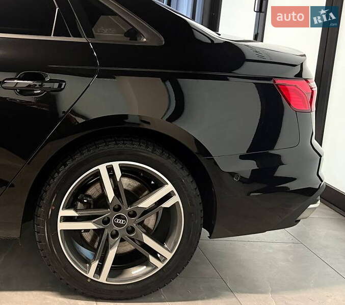Седан Audi A4 2021 в Львове