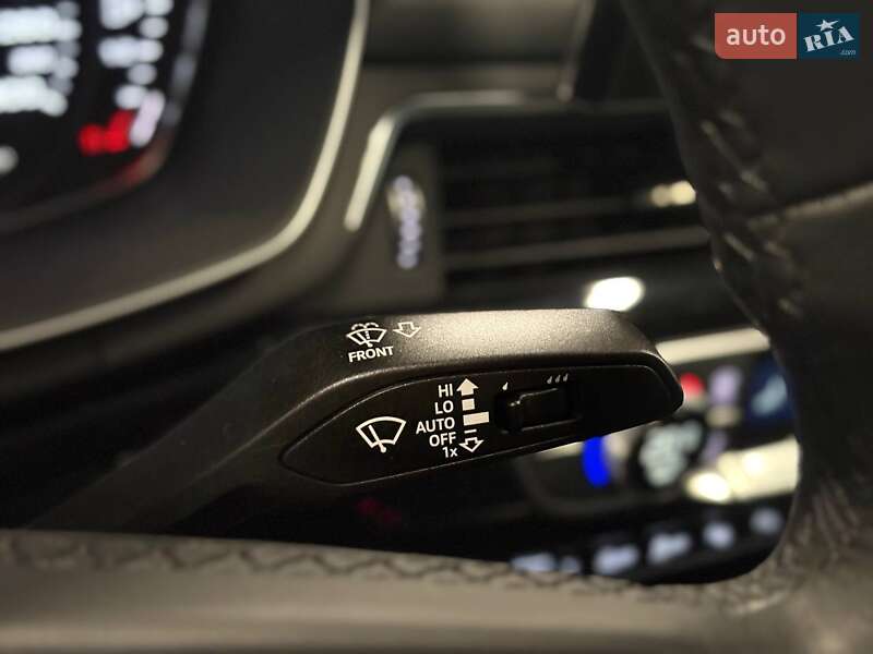 Седан Audi A4 2021 в Львове