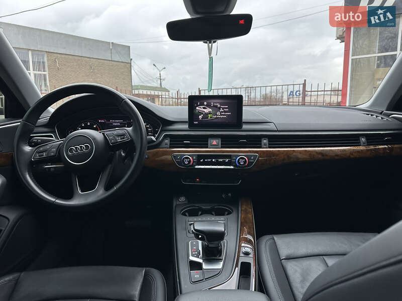 Седан Audi A4 2018 в Кривому Розі