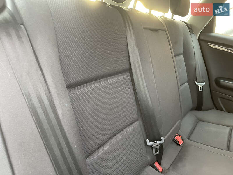 Універсал Audi A4 2003 в Ужгороді