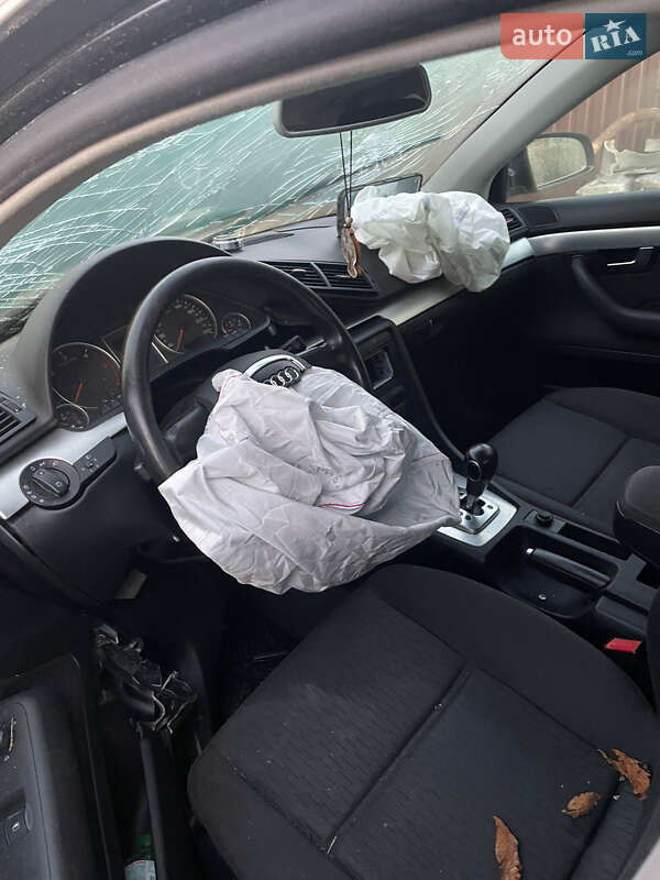 Седан Audi A4 2006 в Глухове