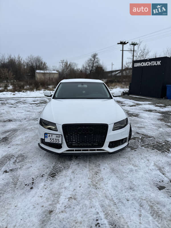 Седан Audi A4 2011 в Галичі