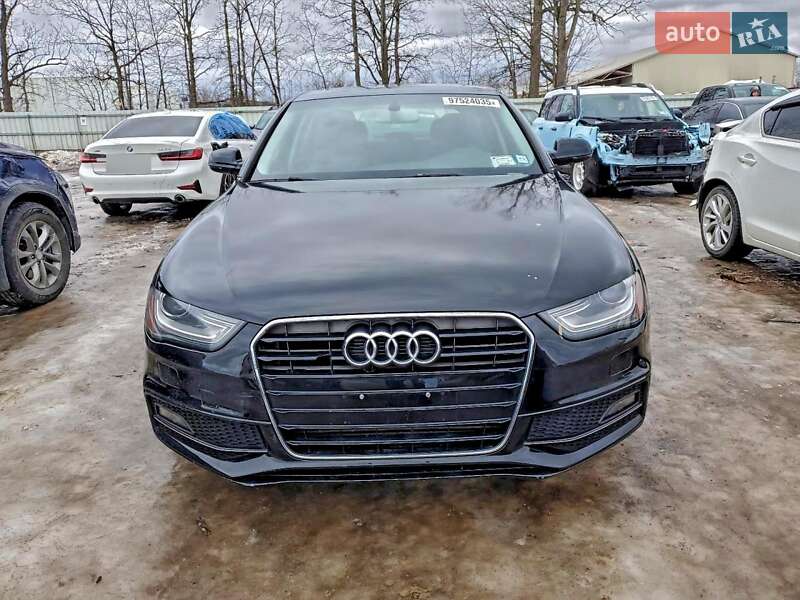 Седан Audi A4 2013 в Львові