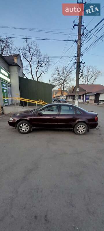 Седан Audi A4 1996 в Клавдиевом-Тарасове