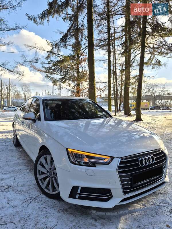 Седан Audi A4 2017 в Львові