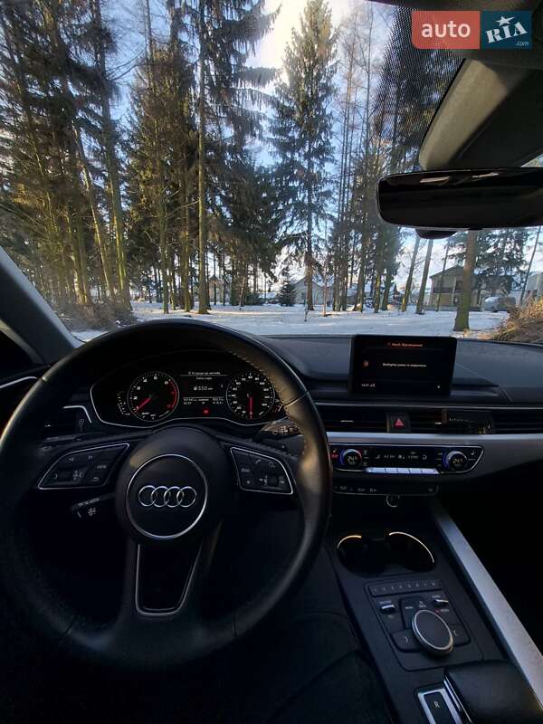 Седан Audi A4 2017 в Львові