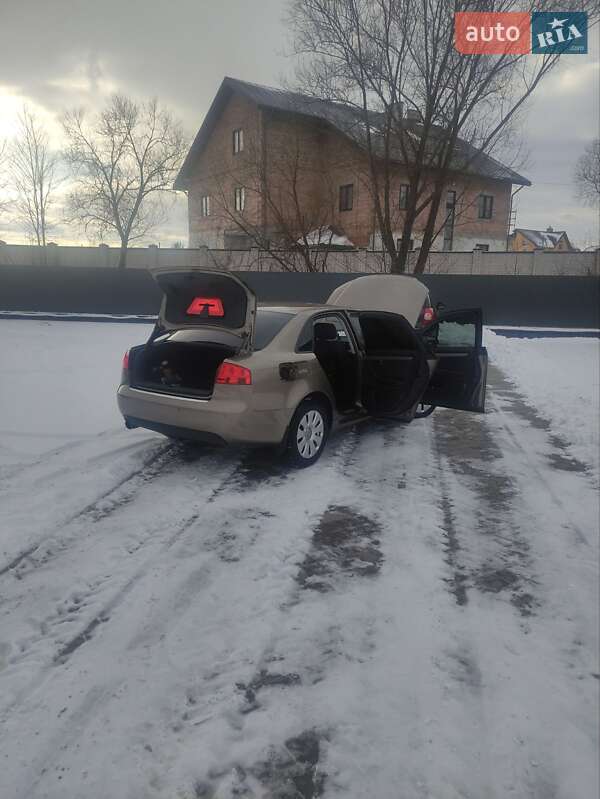 Седан Audi A4 2005 в Львові