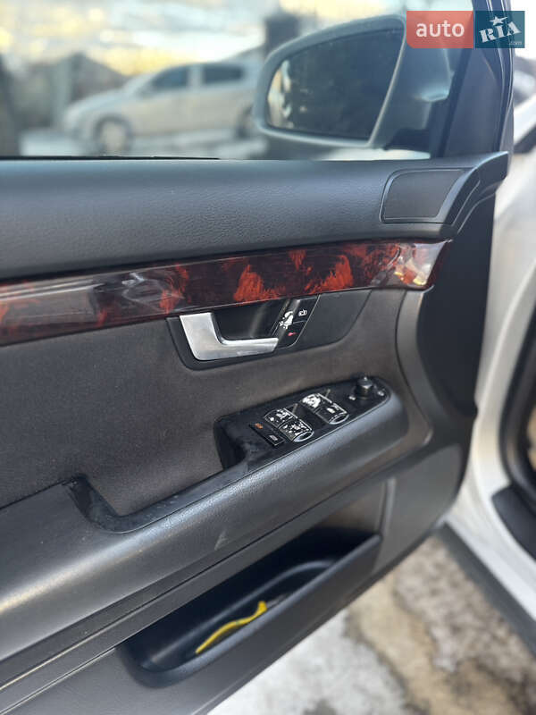 Універсал Audi A4 2001 в Снятині