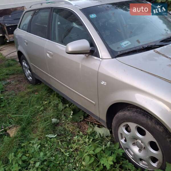 Універсал Audi A4 2002 в Пустомитах