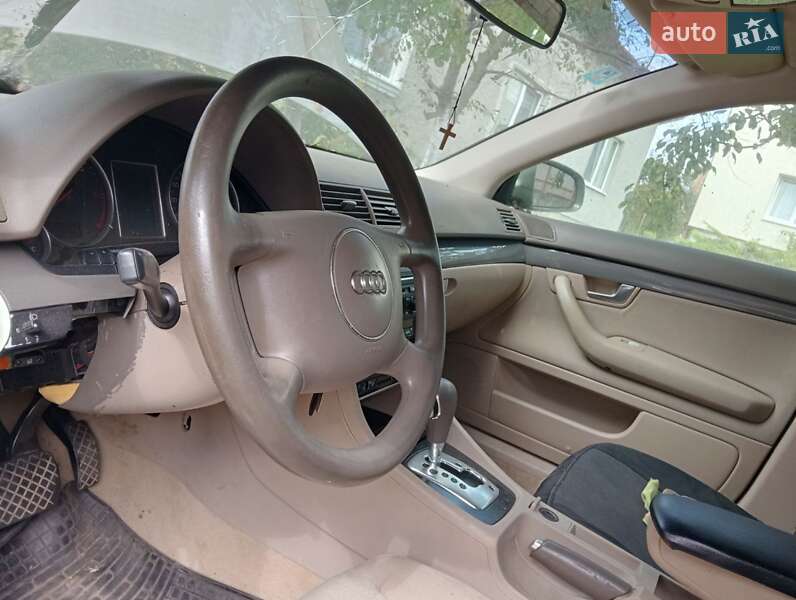 Універсал Audi A4 2002 в Пустомитах