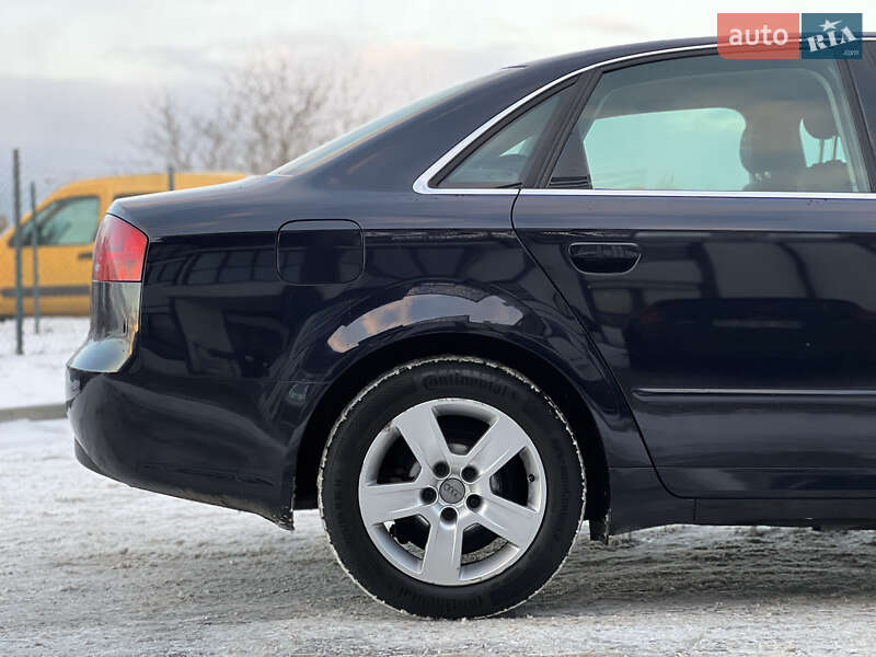 Седан Audi A4 2006 в Ровно