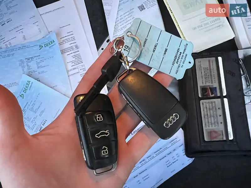 Седан Audi A4 2006 в Ровно документ