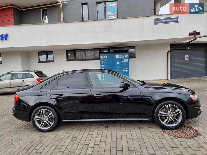 Седан Audi A4 2015 в Львове
