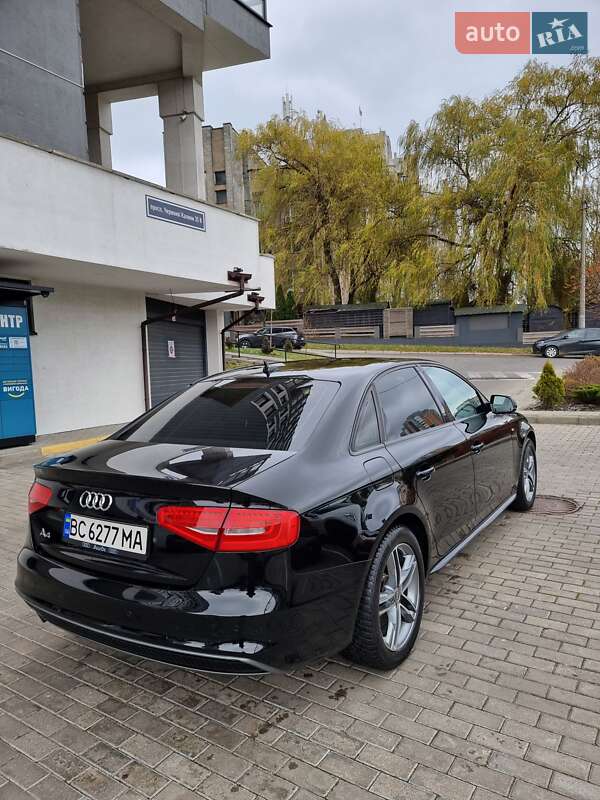 Седан Audi A4 2015 в Львове