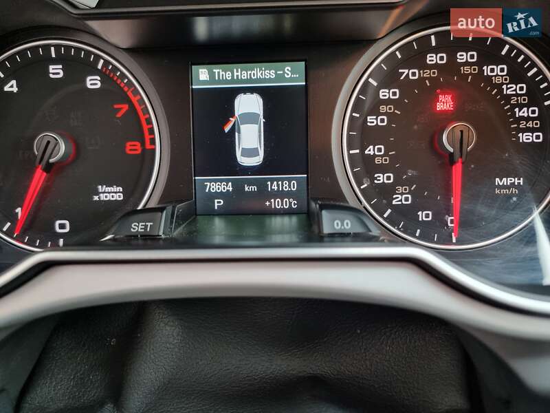 Седан Audi A4 2015 в Львове