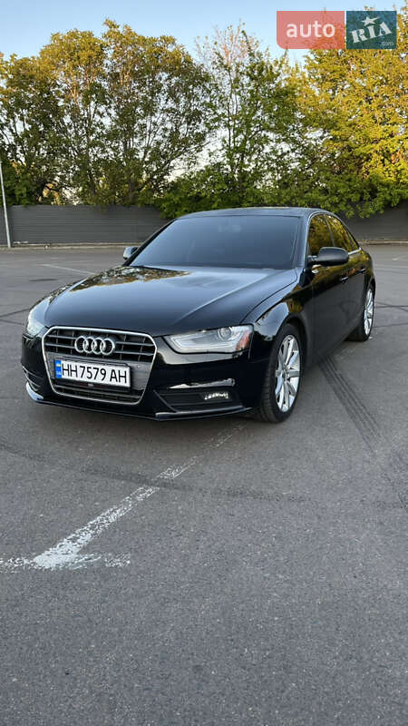 2012 Audi A4, VIN WAUFFAFLXDN007415:plate — фото 1 (autoria)