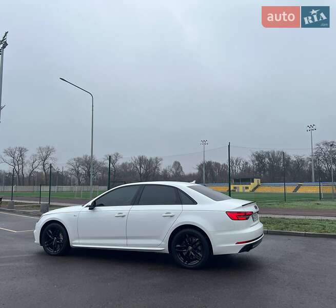 Седан Audi A4 2016 в Каменском