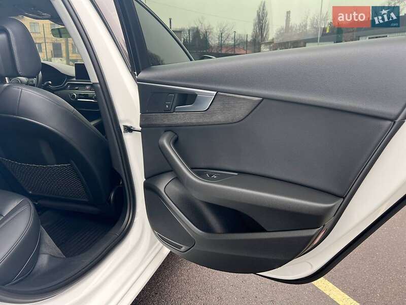 Седан Audi A4 2016 в Каменском