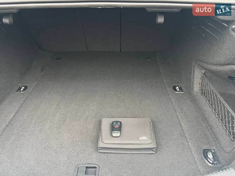 Седан Audi A4 2016 в Каменском